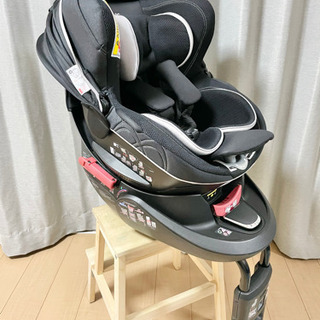 エールベベ クルット4sグランス プラチナブラック