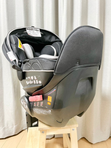 【良品】エールべべ チャイルドシート クルット 4s グランス プラチナブラック