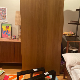 【定価5万円程度】テーブルの画像