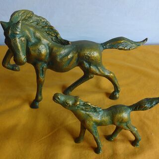金属製・馬・置物 金属製 馬の置物 ブラウン : 金属工芸 インテリア｜馬
