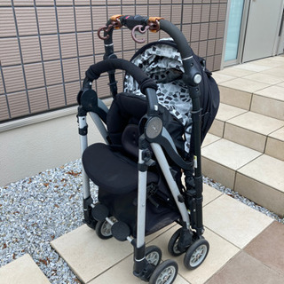 Aprica ベビーカーの画像