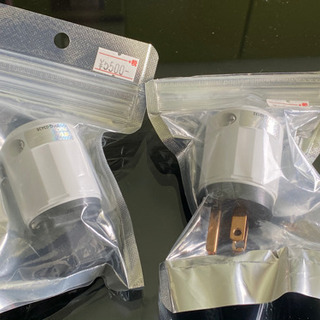 オヤイデ電気ベリリウム銅無メッキコンセントプラグとインレット新品未開封の画像