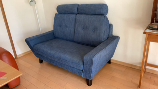 RELAX FORM のゆったり2人掛けソファー