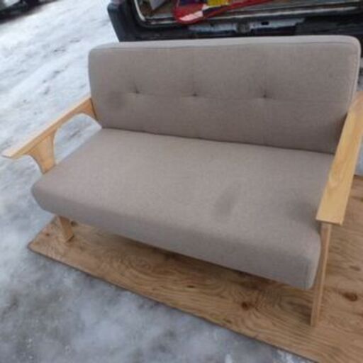 ジモティー割。　ジモティー見たで、12800円→9000円　リサイクルショップのダイトーです。 おしゃれアイテム　お持ち帰り価格　二人用ソファー
