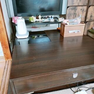 ローテブル、リビング用、引き出し付きの画像