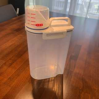 ニトリ　冷蔵庫米びつ　2kg