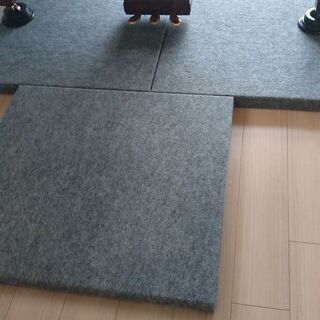 ピアノ防振台防振ベース5枚あります。【大建工業】裏面に階下への防...