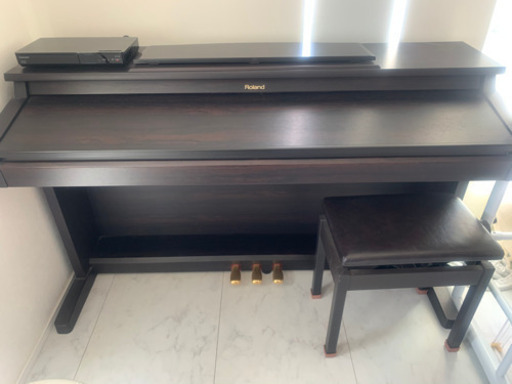電子ピアノ　ローランド