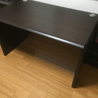 デスク、チェアー、シェルフ売ります。の画像