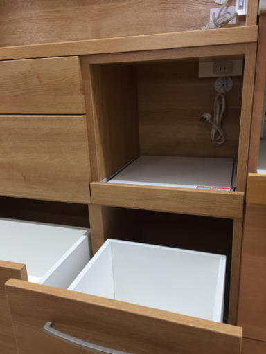 5/14【お買い得❤️】ニトリ  二面レンジボード  食器棚  収納も沢山  定価¥98,900  超美品✨ スムーズ開き 3口コンセ