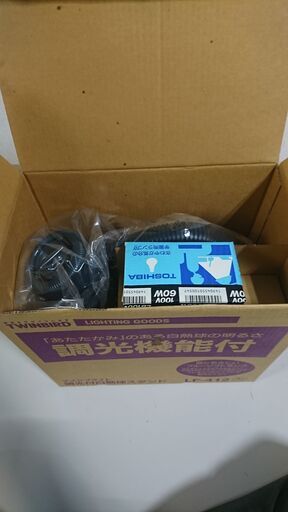 【新品未使用】TWINBIRD ツインバード 白熱灯スタンド 調光機能付き 電気 照明 デスクライト LF-412