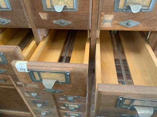 ビンテージ　カードケース　図書館棚