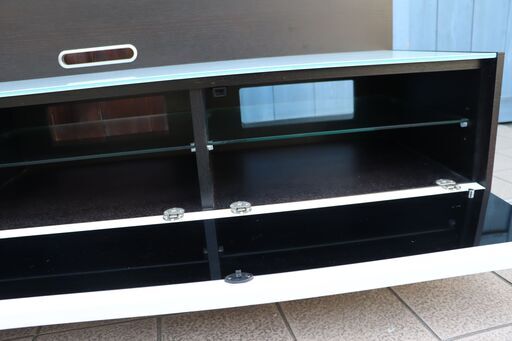 IDC OTSUKA(大塚家具)のカルラシリーズ テレビボードです！スタイリッシュでシンプルなデザインがモダンなインテリアのアクセント