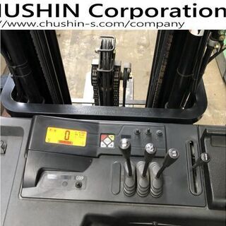 関東輸送費無料　ユニキャリア バッテリータイプ　フォークリフト FSV(フルフリ・3段マスト)4.8mの画像