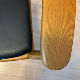 【受渡し先決定致しました】最終値下げ‼️二脚で！ザ･チェア　オシャレ　椅子　座り心地抜群の画像