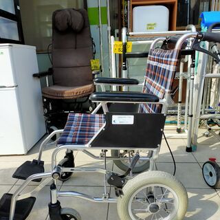 軽量 コンパクト 車椅子 車いす 介助用 介護用 折りたたみ式 チェック柄 ネイビー×レッド ☆ 配達可能 買取帝国 朝霞店の画像