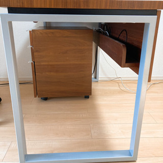 机　デスク　　木目　ブラウンの画像