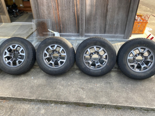 ジムニーシエラの純正タイヤホイールセット
