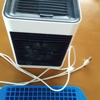 商品名：冷風扇（2か月のみ使用のポータブル扇風機）USBケーブル...