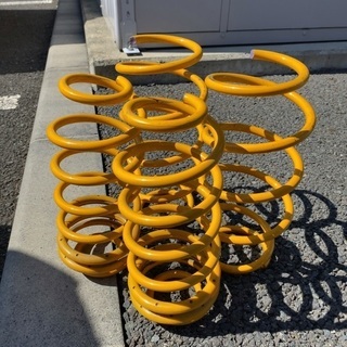 アクア モデリスタ ローダウンスプリング