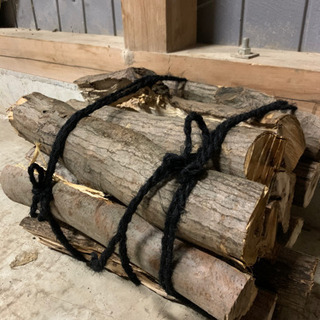 行き先決まりました。キャンプ用　BBQ用　薪　の画像