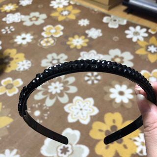 バレッタ　　カチューシャ　髪の毛くくるゴム？の画像