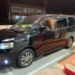 Ｈ１９　ヴォクシー　黒　車検２年　自税込み　HDDナビ　パワースライドドアの画像