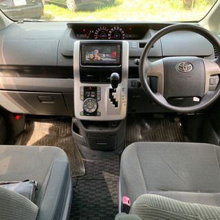 Ｈ１９　ヴォクシー　黒　車検２年　自税込み　HDDナビ　パワースライドドアの画像