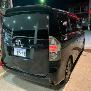 Ｈ１９　ヴォクシー　黒　車検２年　自税込み　HDDナビ　パワースライドドアの画像