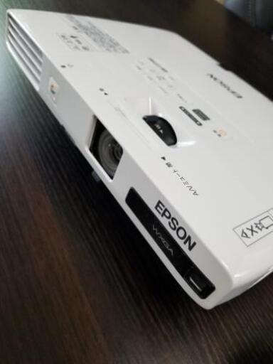 ☆値下げ☆EPSON高級プロジェクター超美品(数回のみ使用)お売りします