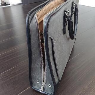 取引終了 美品。LAGASHAビジネスバッグ 2000円 シックなデザインです。の画像