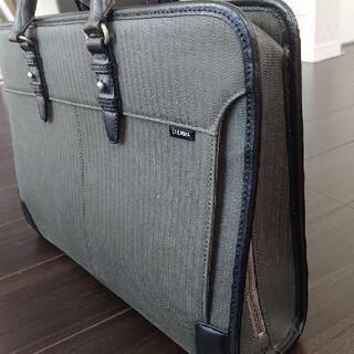 取引終了 美品。LAGASHAビジネスバッグ 2000円 シックなデザインです。の画像