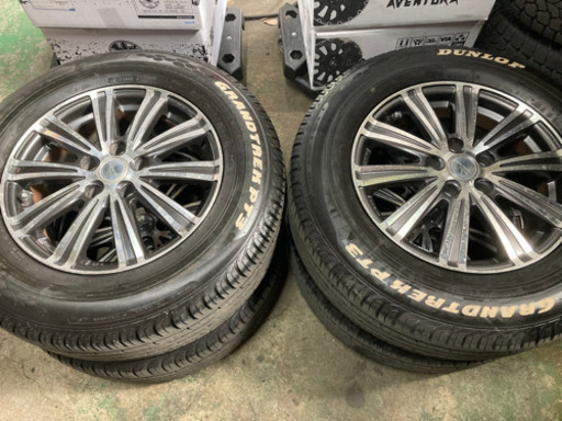 取り引き中ダンロップ　グラントレック　215/70R16 4本　エクストレイル