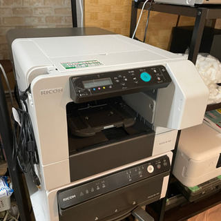 RICOH Ri100 ガーメントプリンターの画像