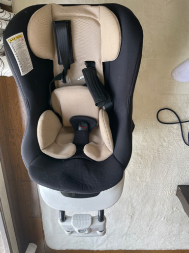 エールベベ チャイルドシート