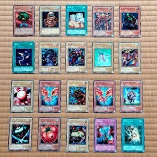 遊戯王カード　トレーディングカードゲーム　まとめて95枚　商品券...