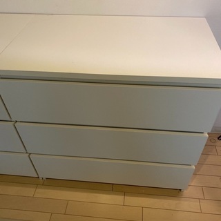 IKEA MALM マルム 3段チェスト2つの画像