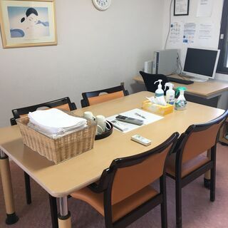 ★テーブルセット、食卓、事務用両方使える、高さ調整付きテーブル！