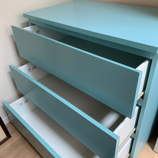 イケア ３段チェスト マルムシリーズ ターコイズブルーの画像