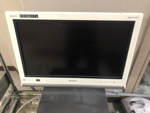 壁掛けテレビ