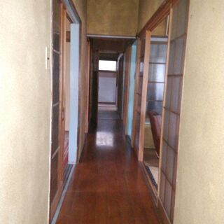 一棟戸建て賃貸入居者募集 ※倉庫利用可（古屋一棟貸しにつき改修含...