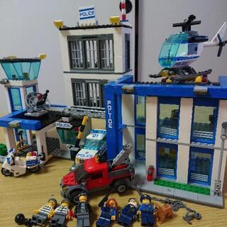 レゴシティ  ポリスステーション  廃盤品