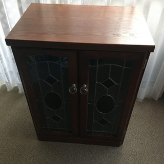 アンティーク調家具収納棚1の画像