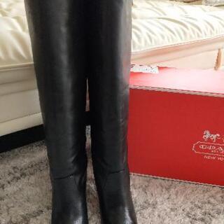 新品☆COACH ロングブーツ　黒の画像