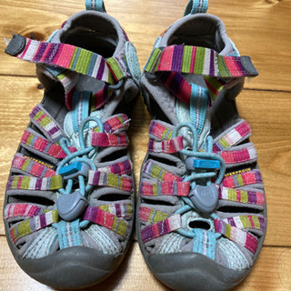 keen kidsサンダルの画像