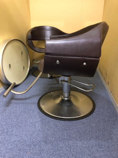 カットチェアー　中古