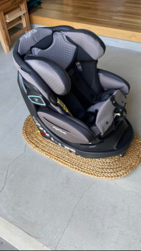 【値下げ】チャイルドシート/アップリカ/新安全基準R129/美品/ISOFIX