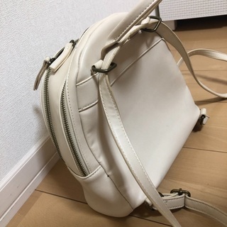 【譲ります】リュック　カバン　ホワイトの画像