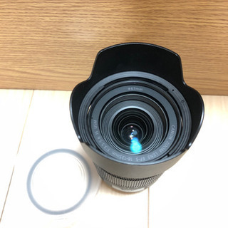 一眼レフカメラレンズ EF-S18-135mm F3.5-5.6 IS USM 【純正レンズフード/MARUMI保護フィルタ付】の画像