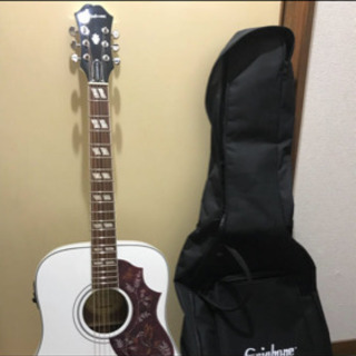 アコースティックギター　エレアコ　エレキギター　ウクレレ